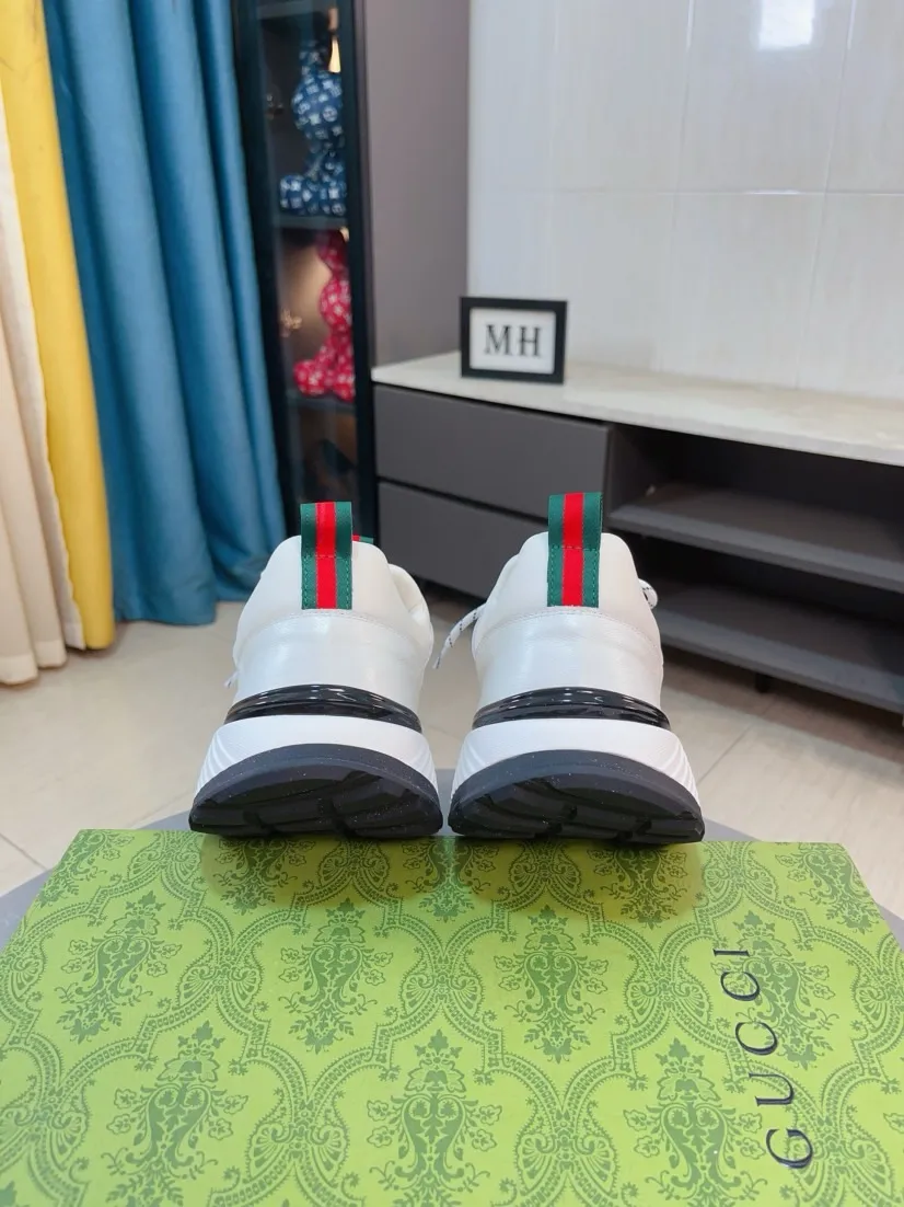 Men's shoes 💰458🌹🌹GUCCI [Gucci] New high-end brand of men's shoes, the latest fashionable casual men's shoes, trendy and versatile, relaxed and sporty style, uppers imported from Italy, first-layer cowhide, genuine leather lining, and ultra-fine workmanship. Original personalized fashionable rubber wear-resistant outsole, light and comfortable on the foot, size 38-44